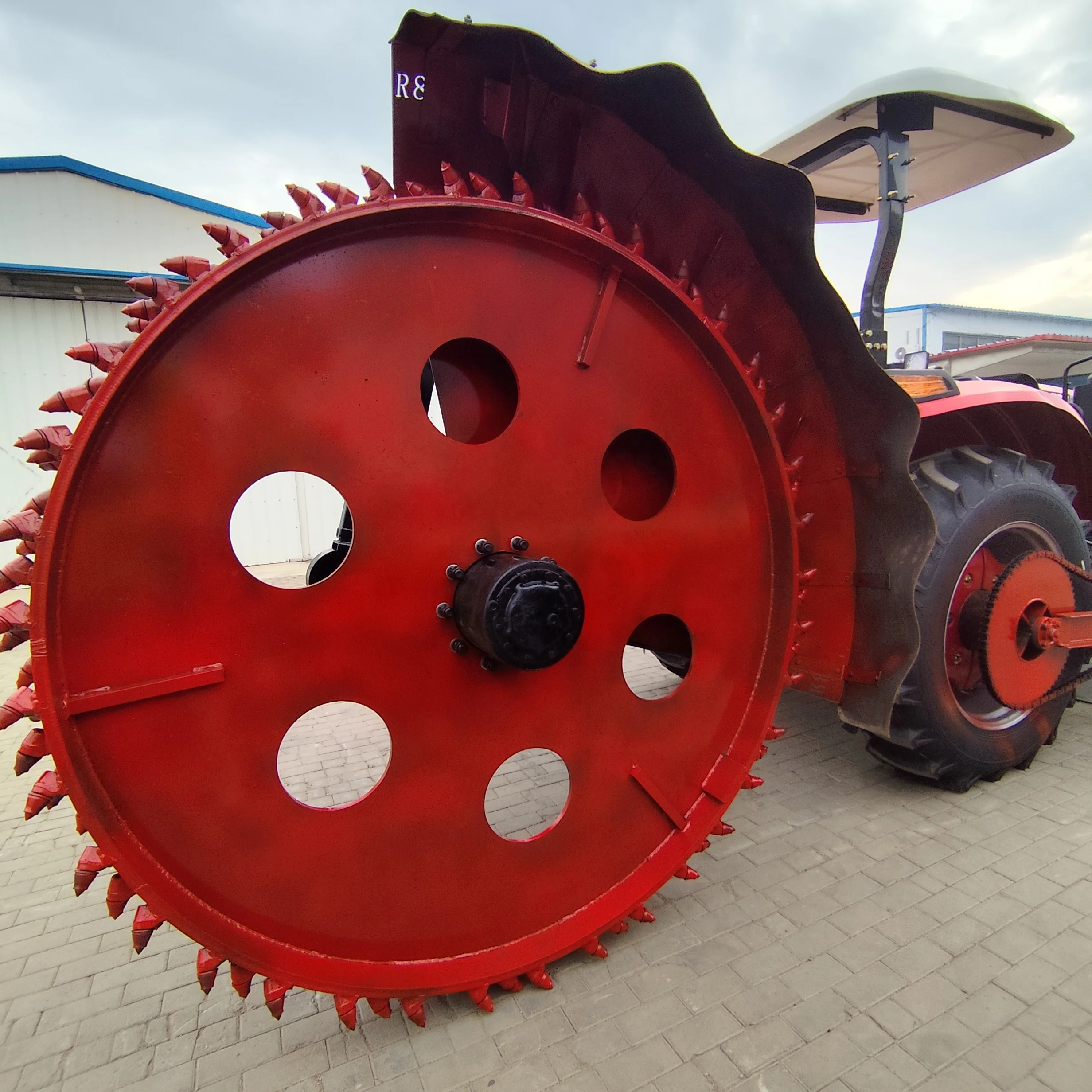 Hot Selling Factory Price High Speed Construction Disc Digging Ditching Trencher Machine Chain Trencher/Ditching Machine