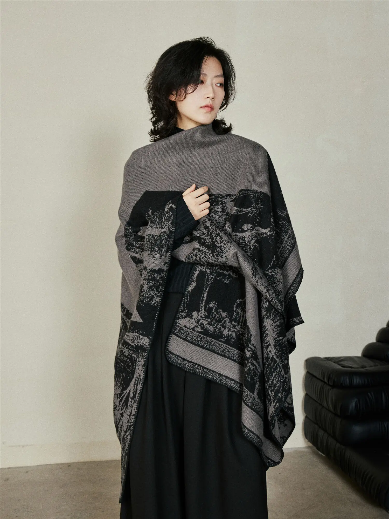 UMI MAO Yamamoto Dark Scarf Unique Design Split Big Cape Autumn Winter Warmth Double Sided Knitted Cloak Overlaid With Winter