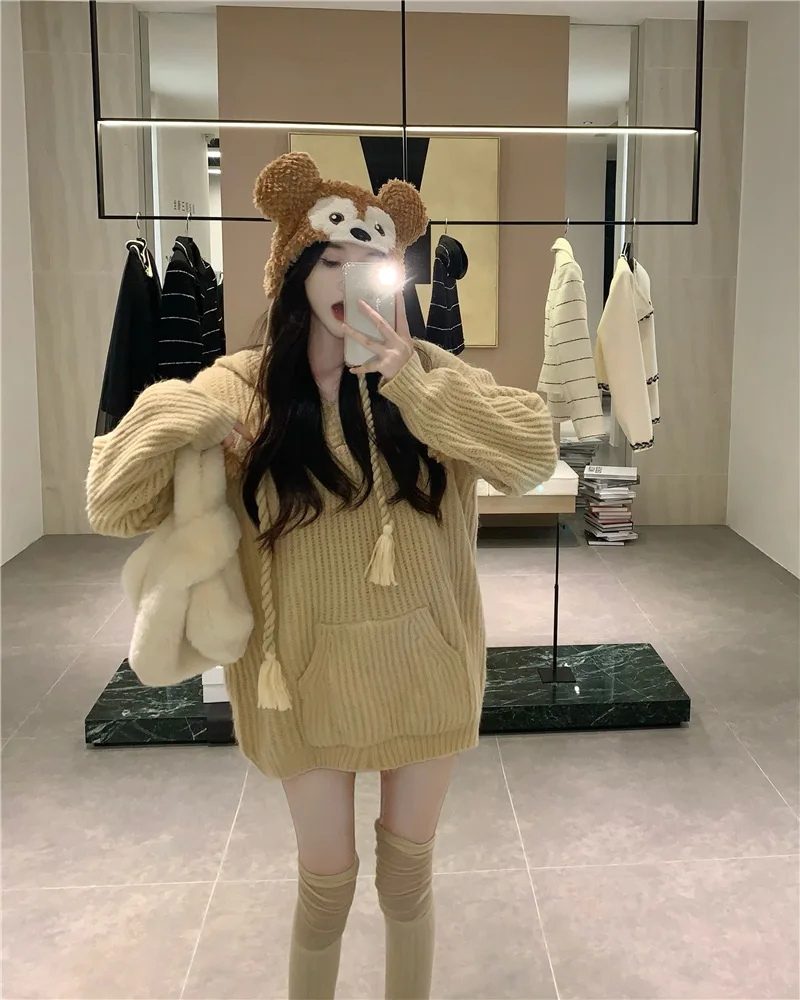 Maglieria con cappuccio elegante e delicata in stile coreano Top allentato da donna 2025 Autunno Inverno Nuovo maglione casual comodo stile pigro