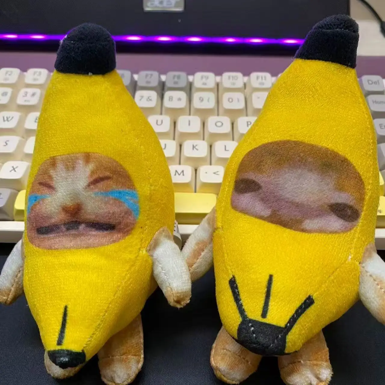 

17cm Banana Cat Doll Pendant Keychain Crying Happy Banana Cat ,1pcs/pack..