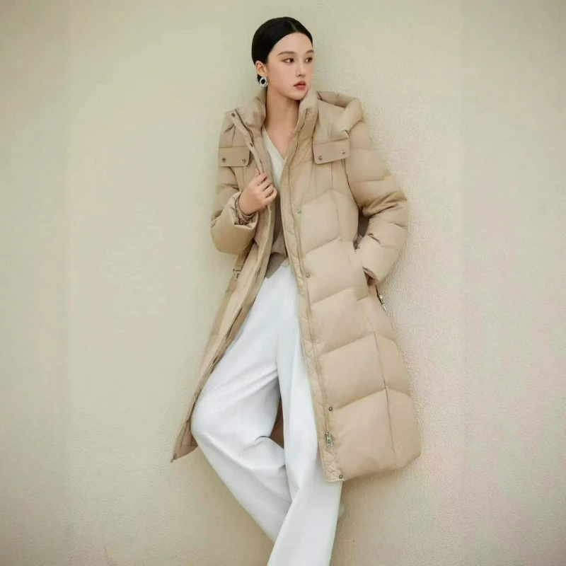 2026 inverno nuovo piumino d'anatra bianco con cappuccio a collo alto per donna stile lungo al ginocchio sopra la vita elegante versatile cappotto spesso