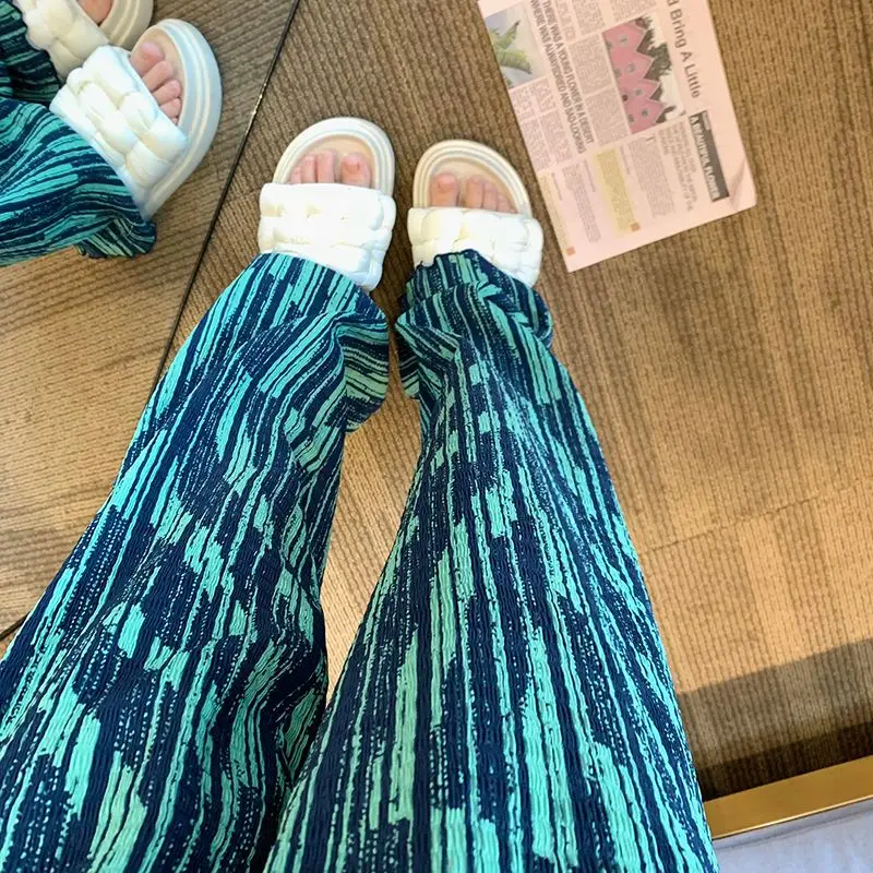 Korean women's green ripple printed wide leg pants with high waist and hanging sensation, straight tube pleated casual pants