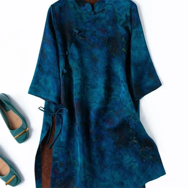 

Literary Blue Floral Print Split Long Blouse Women Stand Collar Long Sleeve Chinese Shirt Silk Frog Buttons Top