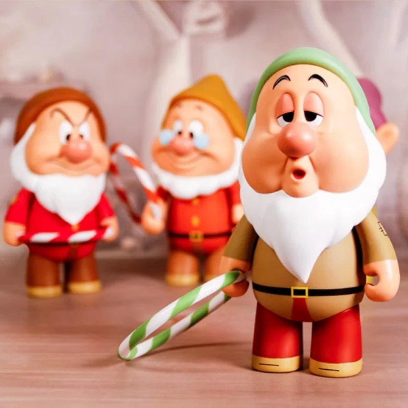 Véritable HEROCROSS Disney sept nains neige blanche à la mode jouer Anime Figure ornement de bureau créatif modèle à collectionner jouet cadeaux
