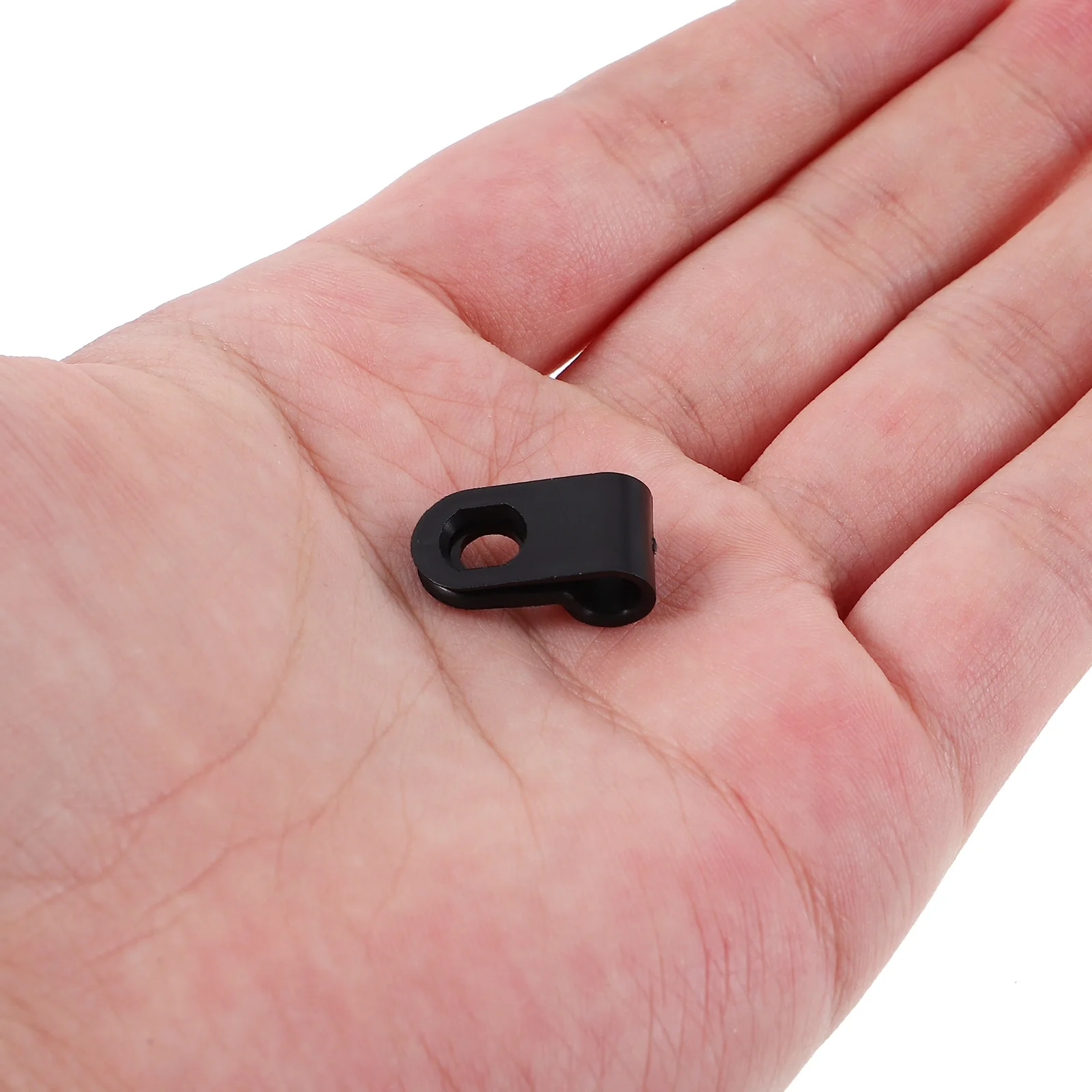 

200pcs Nylon R Type Cable Clips Wire Management Cable Diameter 21 25mm White Rope Light Mounting Outdoor Indoor Hardware