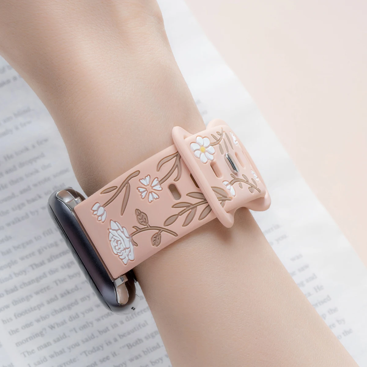 Ремешки с цветочной гравировкой для Apple Watch, ремешок 44 мм, 42 мм, 41 мм, 40 мм, 45 мм, 49 мм, 46 мм, браслет correa iwatch series 10 9 7 SE 6 8 Ultra