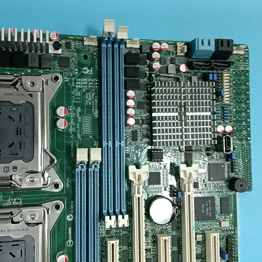 La placa base de servidor dual X79 LGA2011 admite CPU de la serie completa 2600V1/V2 Z9PA-D8C