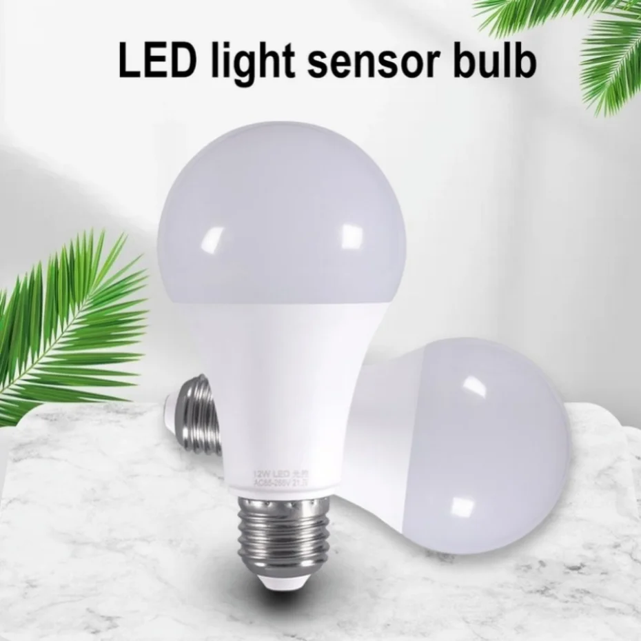 Uookzz LED E27 Lichts teuerung Sensor Glühbirne 12W 9W 7W AC85-265V Tag Nachtlicht Auto auf Off Patio Veranda Smart Lampe für den Garten