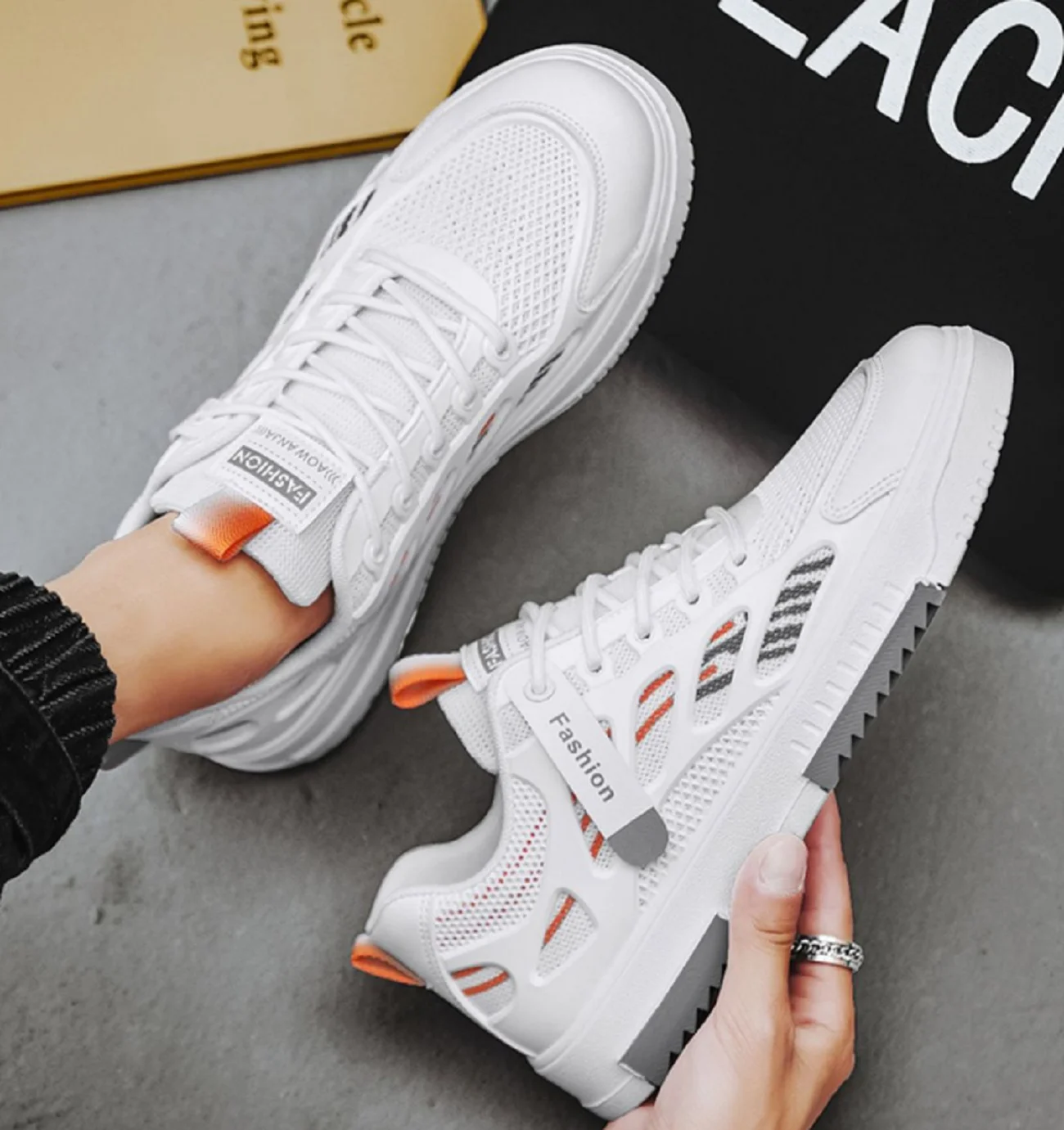 Chaussures pour hommes été respirant maille supérieure chaussures décontractées version coréenne de la tendance polyvalentes loisirs skateboard chaussures pour étudiant