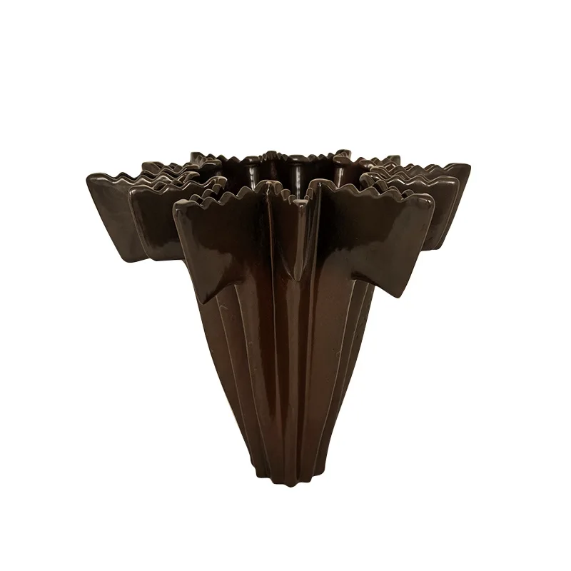 Retro ceramic vase ornament