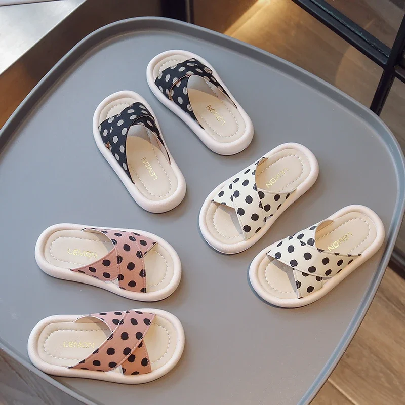 

Girl House Slippers Soft Soled Summer Indoor Slippers for Children Fashion Polka Dot Versatile Kids Causal Open-toe Causal Shoes