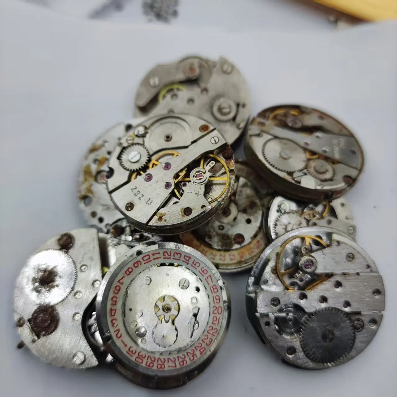 

Watch movements, faulty models, various faulty movements, DIY, random shipping, individual delivery