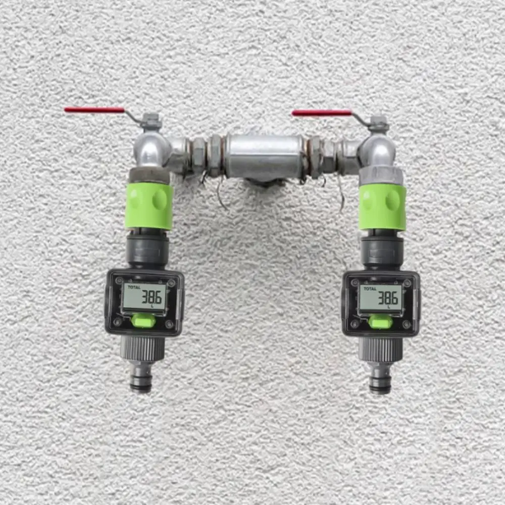 Digital Water Flow Meter 180° Screen-Flip IPX6 Water Flow Sensors Easy To Install Quick Connectors Water Meter RV Filling