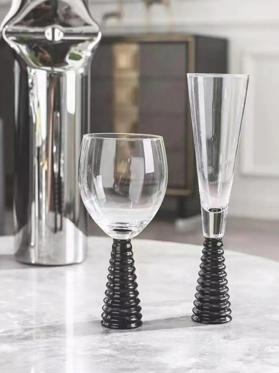 New European Creative Black Thread Red Wine Glass Champagne Cup Tabletop Display Sample Room Decoration Ornaments Glass Material