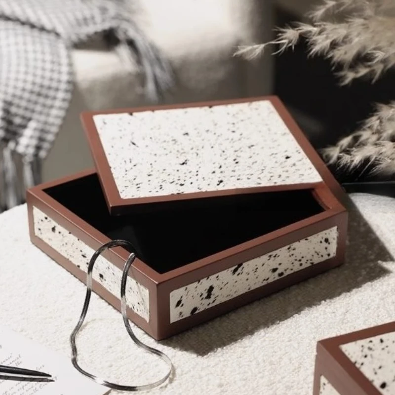 

Leather Jewelry Storage Box Portable Necklace Earring Rings Boxes Women's Trinket Container Travel Accessory Storage Boxes