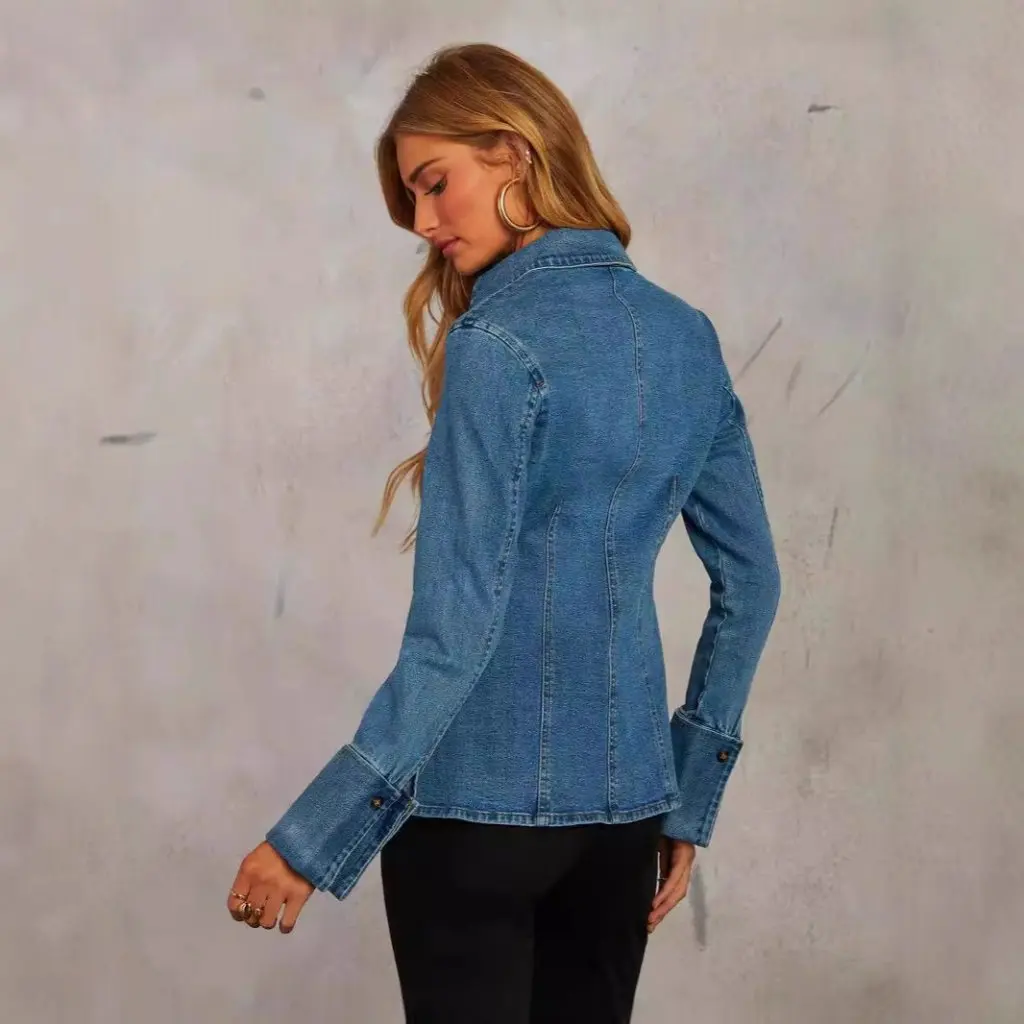 Dames denim overhemd met lange mouwen, casual revers, enkele rij knopen, herfstmode, Europese en Amerikaanse stijl, 24 jaar