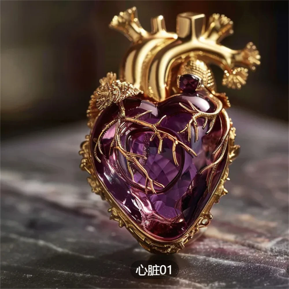 

Design high-end Devil's Heart niche brooch, heart jewelry, high-end feel