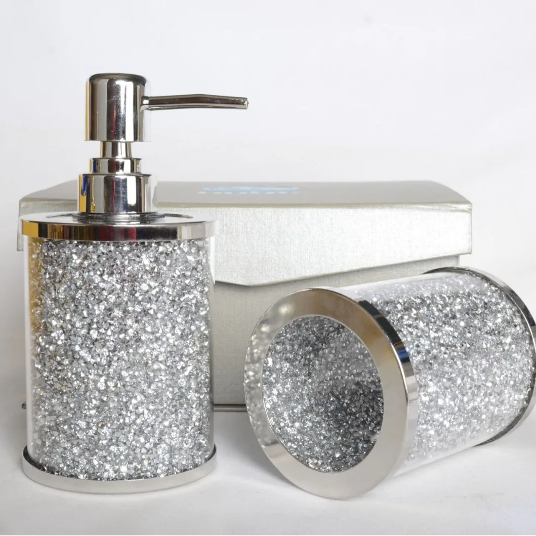 

Bling Diamond Bathroom Foaming Soap Dispenser Hand Soap Storage Containers Toothbrush Holder set Lotion Bottle Shower Gel Bottle