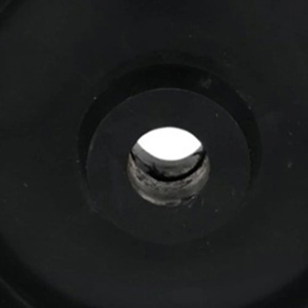 

Комплект из 2 колес для газонокосилок D140, D160, D170, L100, L110, L120, L130, LA115, Z355E, Z425, Z445. Замена колес для деки GX10168. Аксессуары.