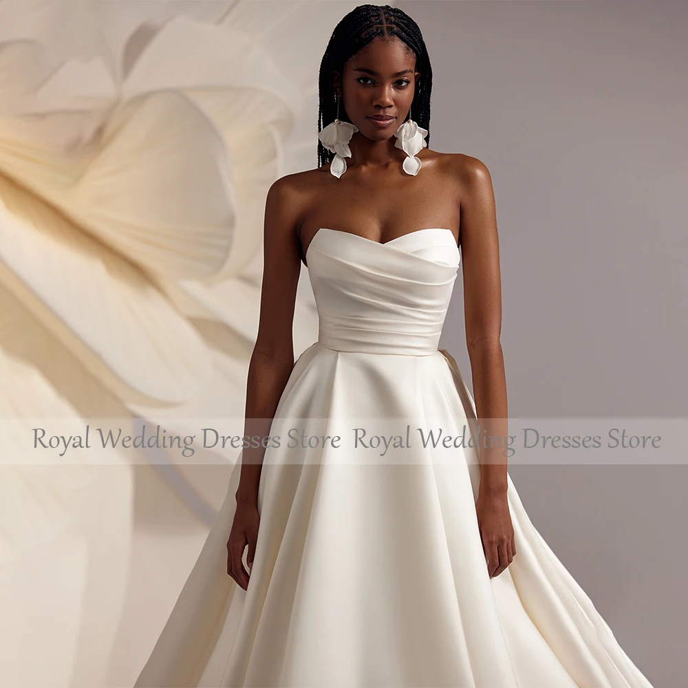 Ivory Wedding Dress Satin V Neck A Line Ruched Backless Luxury Wedding Gowns for Women 2024 Bride Sleeveless Classic Bridal Gown