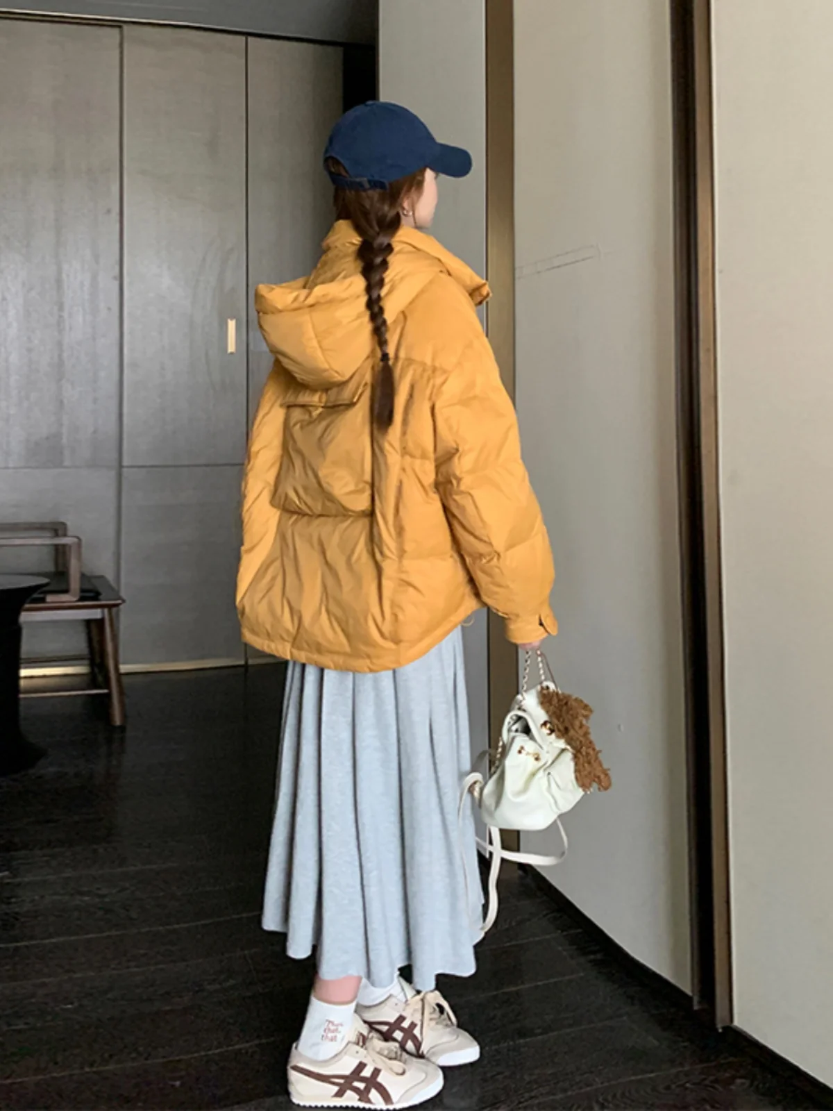 Faionable Quilted Hooded Jaet Women's ort Sle Winter Coat with Big Ba ket Design Trendy Outerwear for Young Women