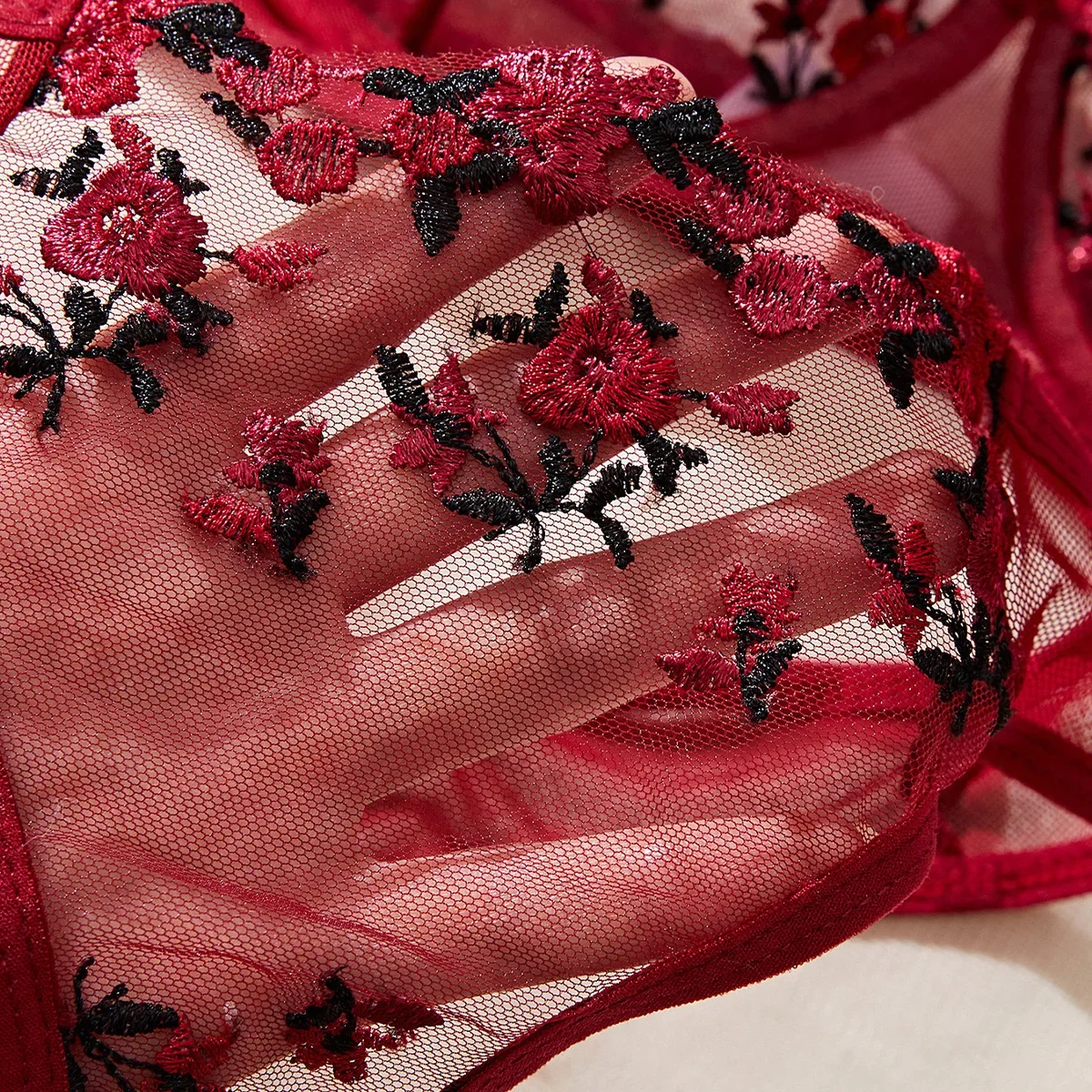 الترا مثير الدانتيل حمالة صدر ولباس داخلي مجموعة الملابس الداخلية المثيرة شفافة مجموعات غريبة امرأة الجنية التطريز يتوهم الحسية الفاخرة الملابس الداخلية