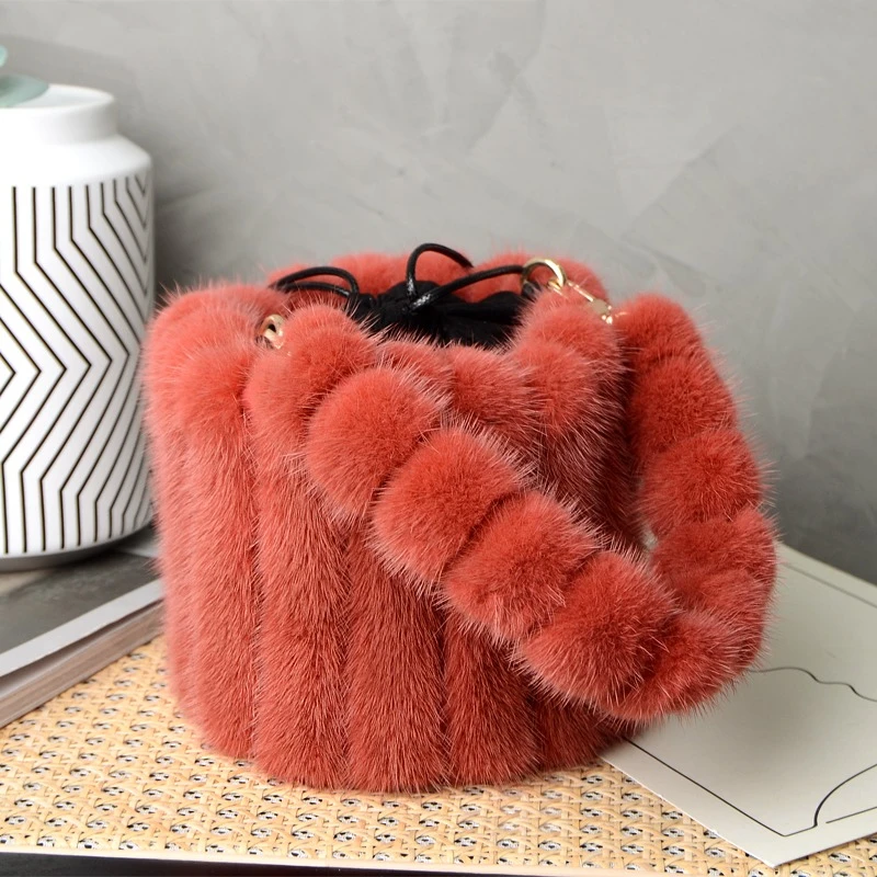 

Women's Bucket Shape Design Fur Bag Winter Luxury Mink Fur Shoulder Bag Drawstring Closed Design Fashion Dinner Bag