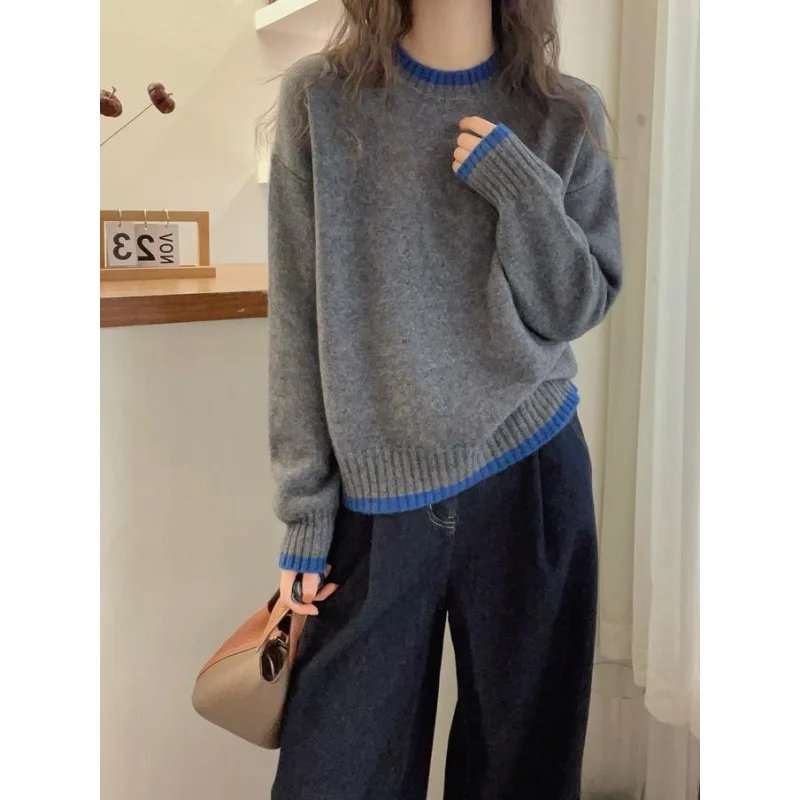 

Korean Round Neck Color Blocked Knitted Sweater for Women in Autumn 2025, New Lazy Style Loose Long Sleeved Pullover Sweater