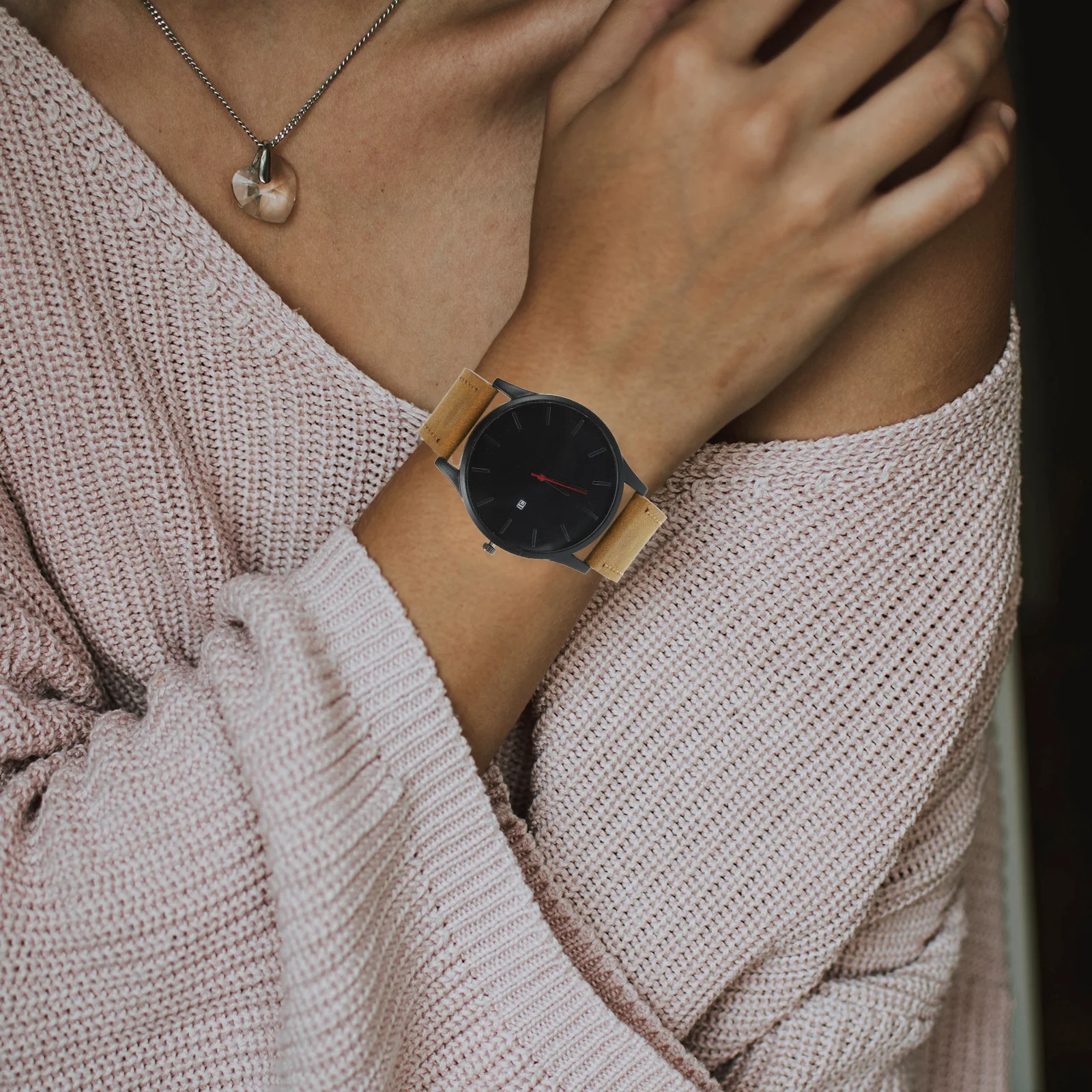 

Simple Casual Quartz Watch for Men Women Smooth Stainless Steel Band Clear Dial Accurate Timekeeping Ideal for Everyday Outfit