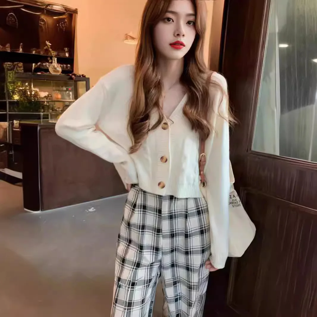 Sweater Women 2024 Fashion Casual Thin Solid Color Spring Autumn New Slim Knit Cardigan Twist Small Cardigan Women BD4101