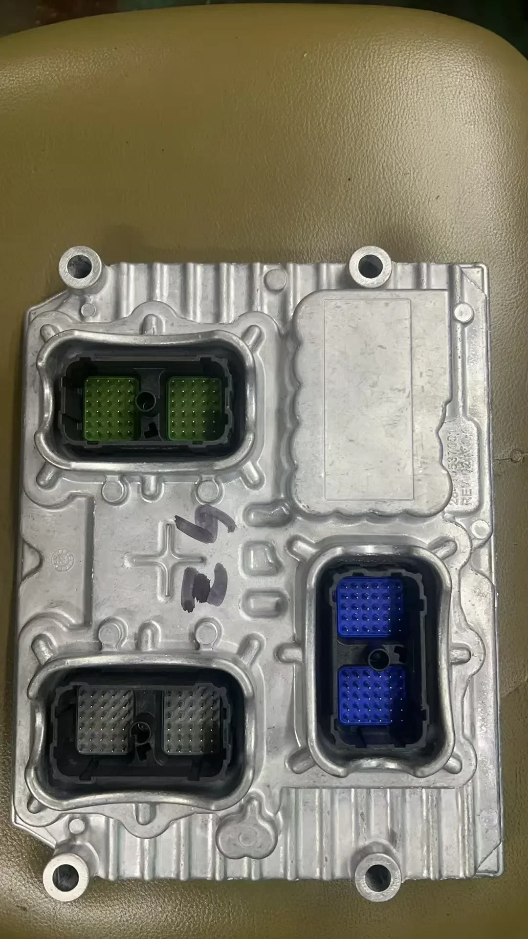 

Genuine New Excavator PC210-10 PC210LC-10 Controller 600-487-1501 SAA6D107-2 Engine Controller