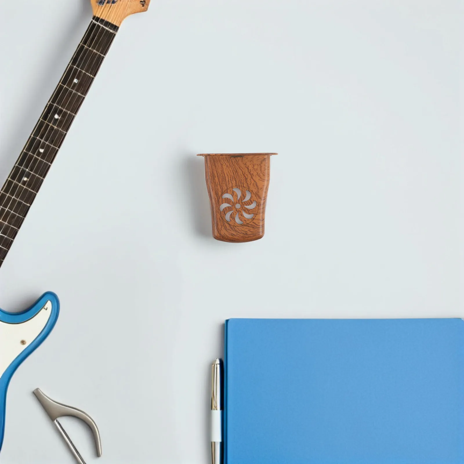 Portable Guitar Humidifier Acoustic Compatible Maintains Humidity Prevents Cracking Compact Size for Easy Storage in Case