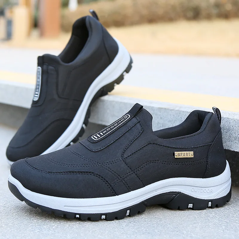アウトドアカジュアル快適メンズシューズ春新作軽量通気性シンプルスポーツシューズおしゃれ万能ローファー