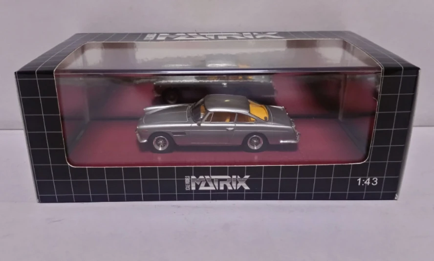 Matrix 1:43 250GT/E 2+2 Pininfarina 1960 Vintage Car Simulation Limited Edition Resin Metal Static Car Model Toy Gift