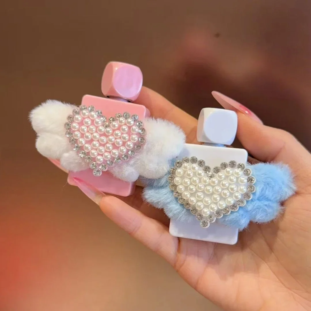 Fuzzy Angel Wing Igniter Square Perfume Container Shell Crystal Edged Pearl Badge Reusable Gas Powered Lady Smoking Gift