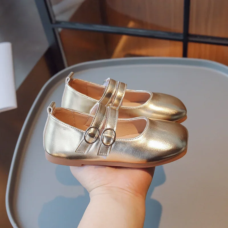 

Summer Baby Girl Beautiful Hollow Cute Banquet Student Elegant Leather Shoes Square Head Comfortable Princess Children's Shoes