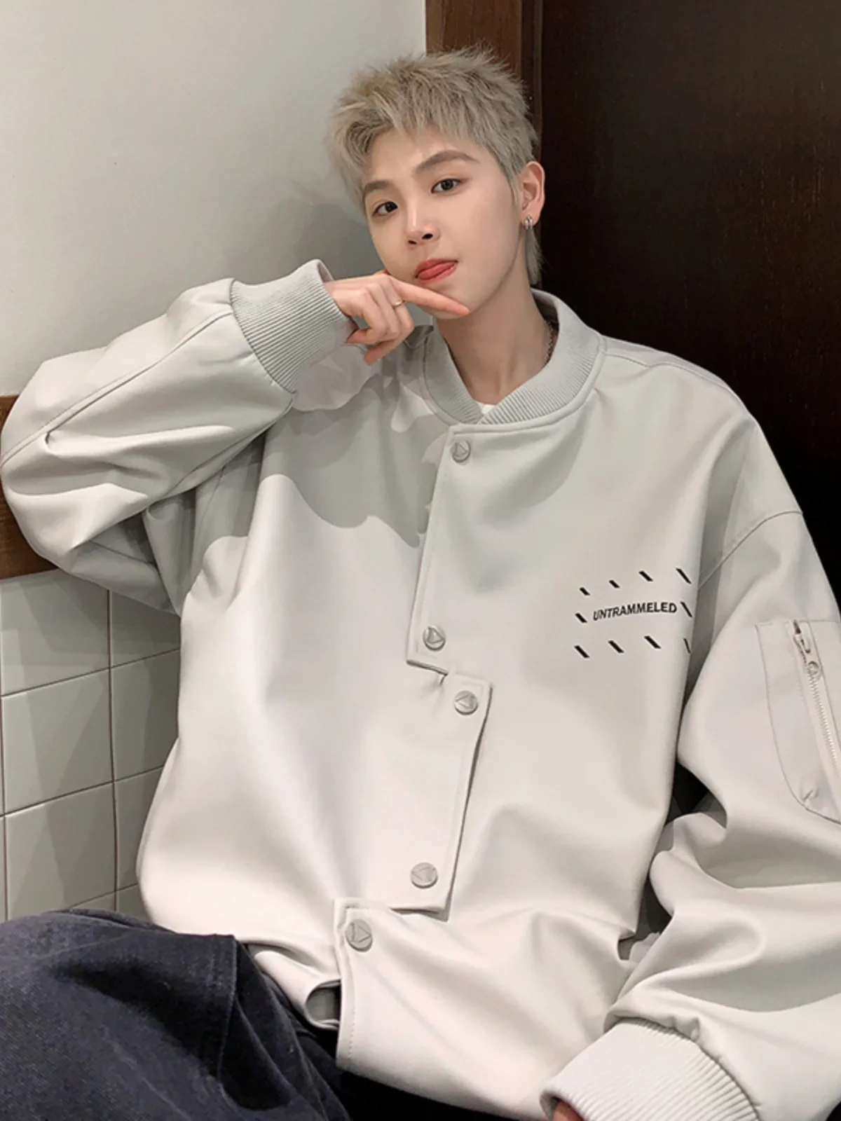 

Мужская куртка-бомбер из искусственной кожи в американском стиле, свободная куртка-пилот, осенняя новинка, стильная и эффектная