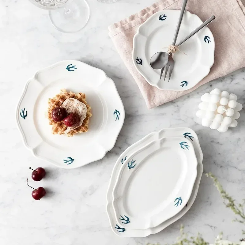 Plato de golondrina en relieve, plato sencillo y pequeño para postre fresco, pájaro Dim Sum, plato de servicio plano Beige Original para el hogar