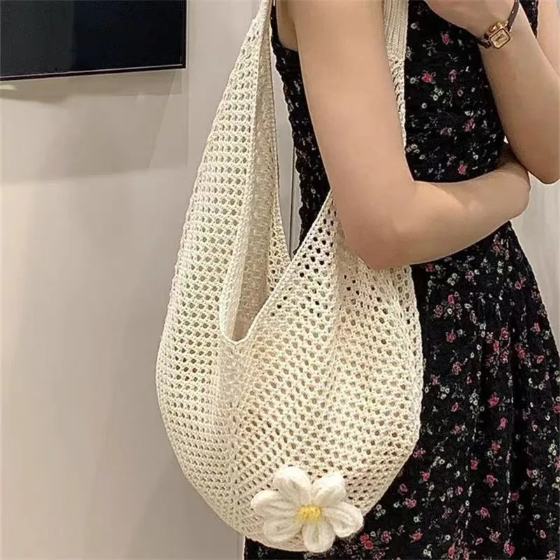 

Large-capacity woven hollow bag, new straw-woven vacation tote versatile shoulder beach bag for women