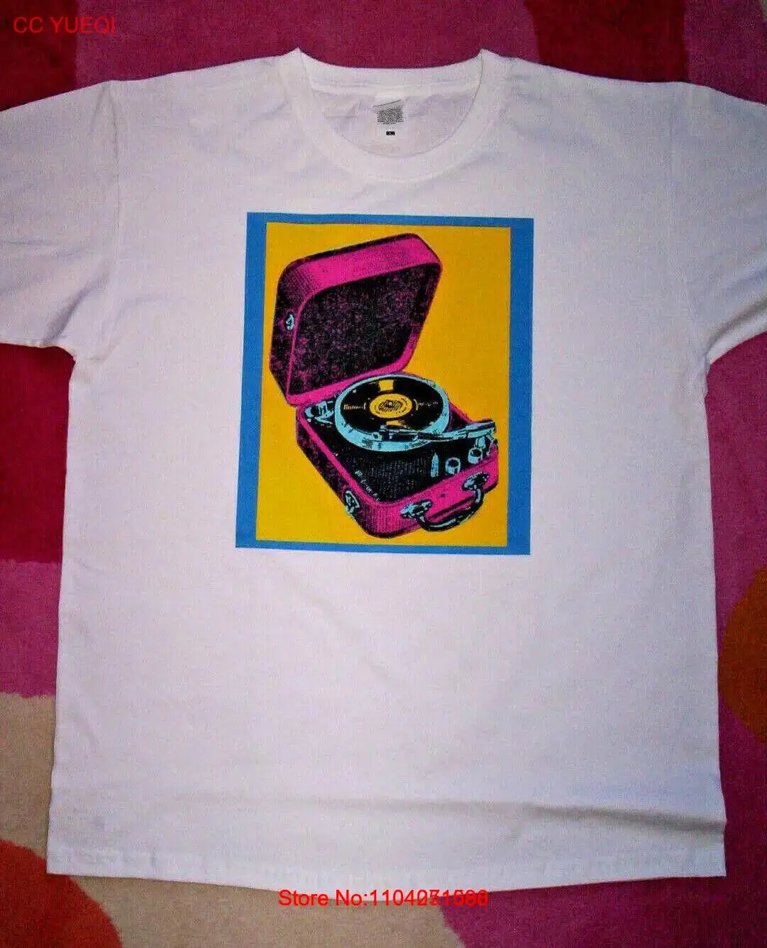 VINTAGE RECORD PLAYER T-SHIRT. Dansette, Pop art.