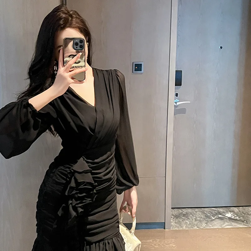 

Chiffon French V-neck Slim Short Dresses Autumn and Winter New Dresses for Women 2023 Sexy A-line High Waist Solid Black Dress