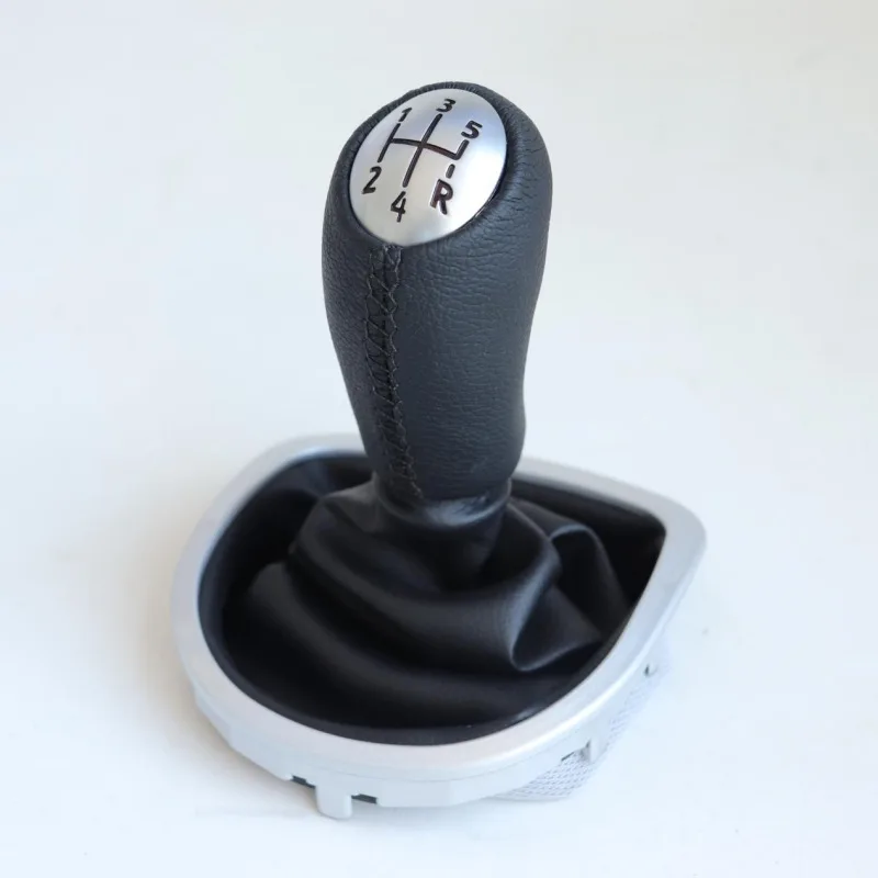Gear Shift Knob for Renault For Clio 3 2005 2013 Leather and PVC Construction with Matte Chrome for Easy Installation