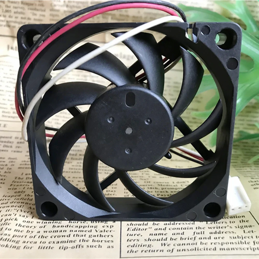 70mm computer cpu fan Original DA07015B12U DE07015B12U 7cm 70mm fan 12V 0.70A 4-P pwm computer chassis For AMD CPU cooling fan