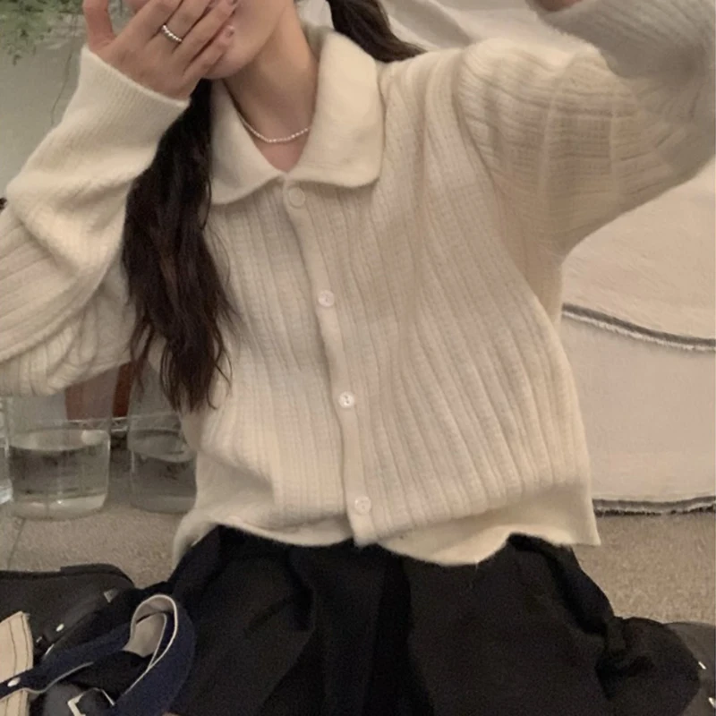 

Women's Lapel Solid Color Cardigan Autumn And Winter New Sweater Long Sleeve Knitting Gentle Style Sweet Top
