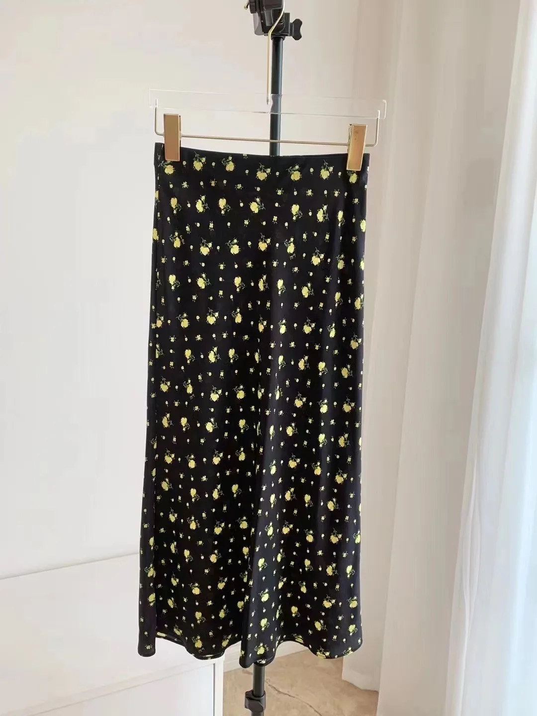 Women Yellow Flower Printed High Waist Oblique Cut 100% Silk Midi Skirt