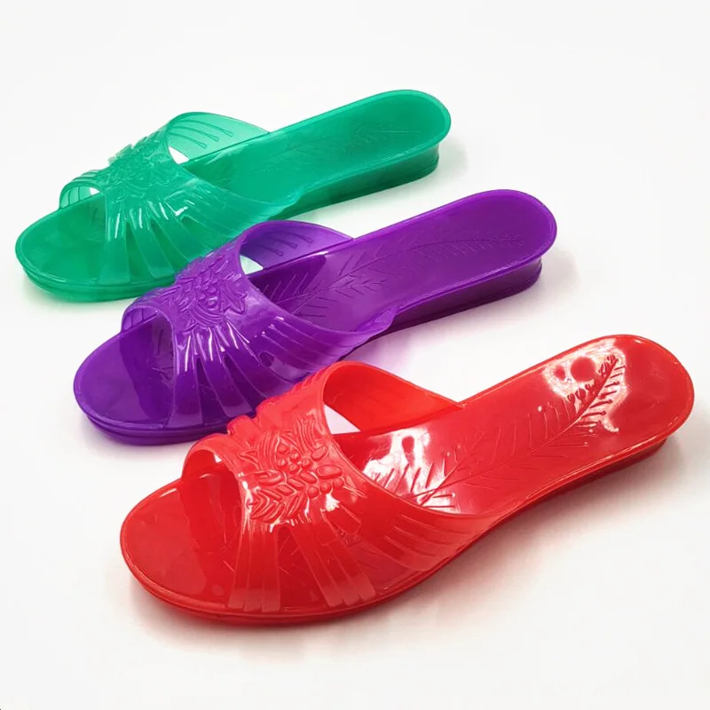 New Women's Summer One Word Hollow Out Flat Sole Slippers Soft Sole Non Slip Transparent Crystal Slipper Beach Slipper