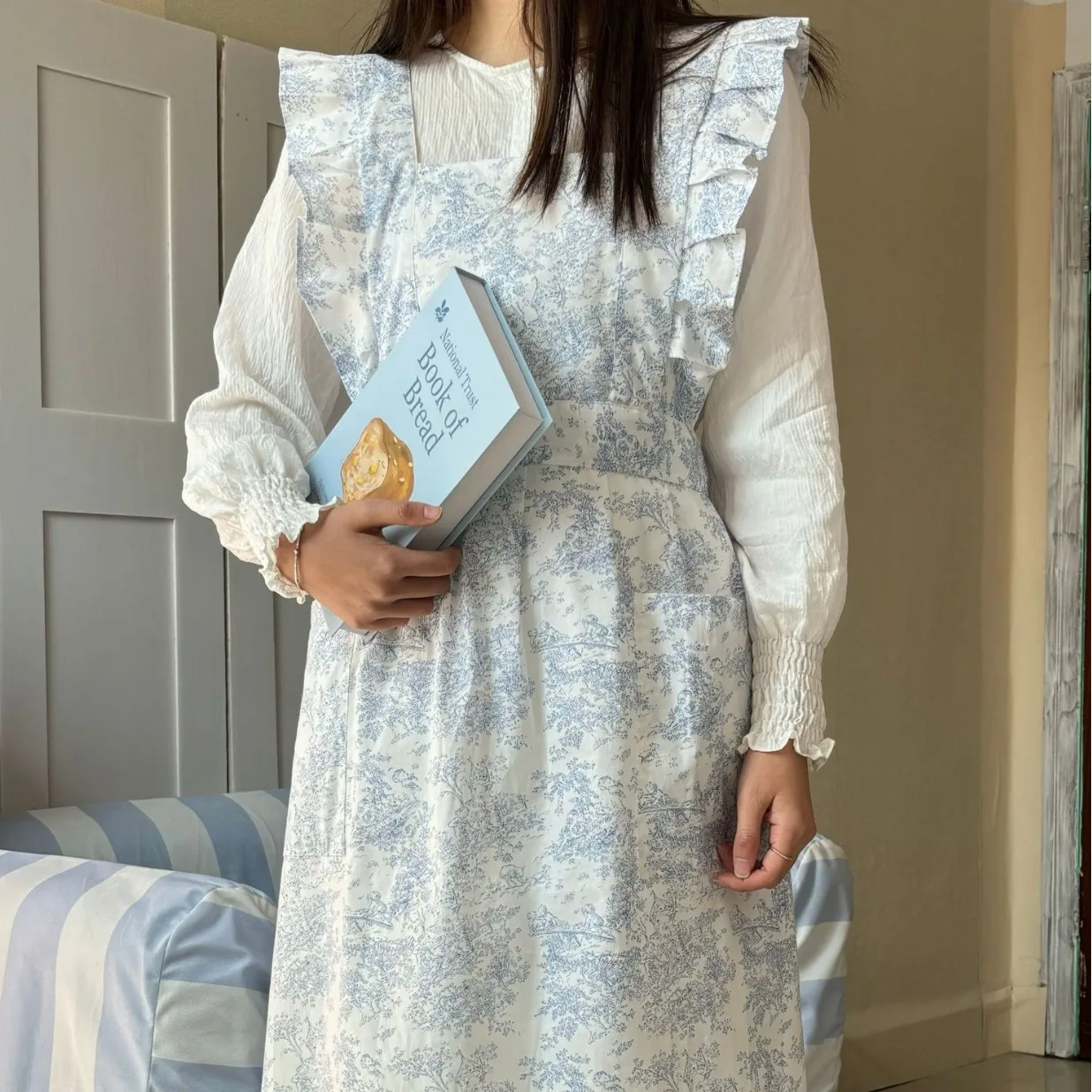 

Корейский хлопково-льняной фартук-платье для кухни и сада, женский, с перекрестной спинкой, длинный, плиссированный, для приготовления пищи, работы в кофейне