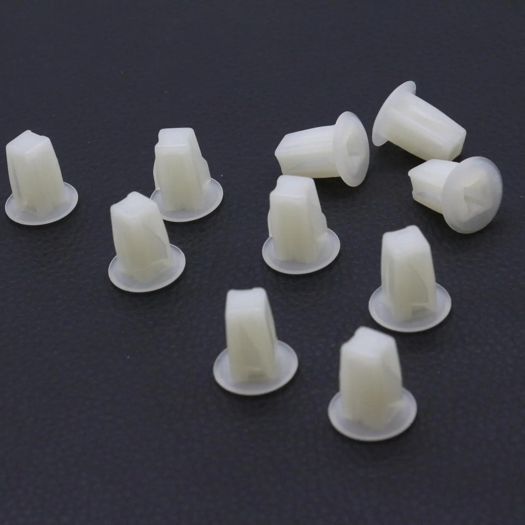 

10 Pcs Hood Seal to Cowl Panel Screw Grommet for Toyota 4Runner Pickup 1989–1995 White Nylon Retainer Fastener Clip 90189-05082