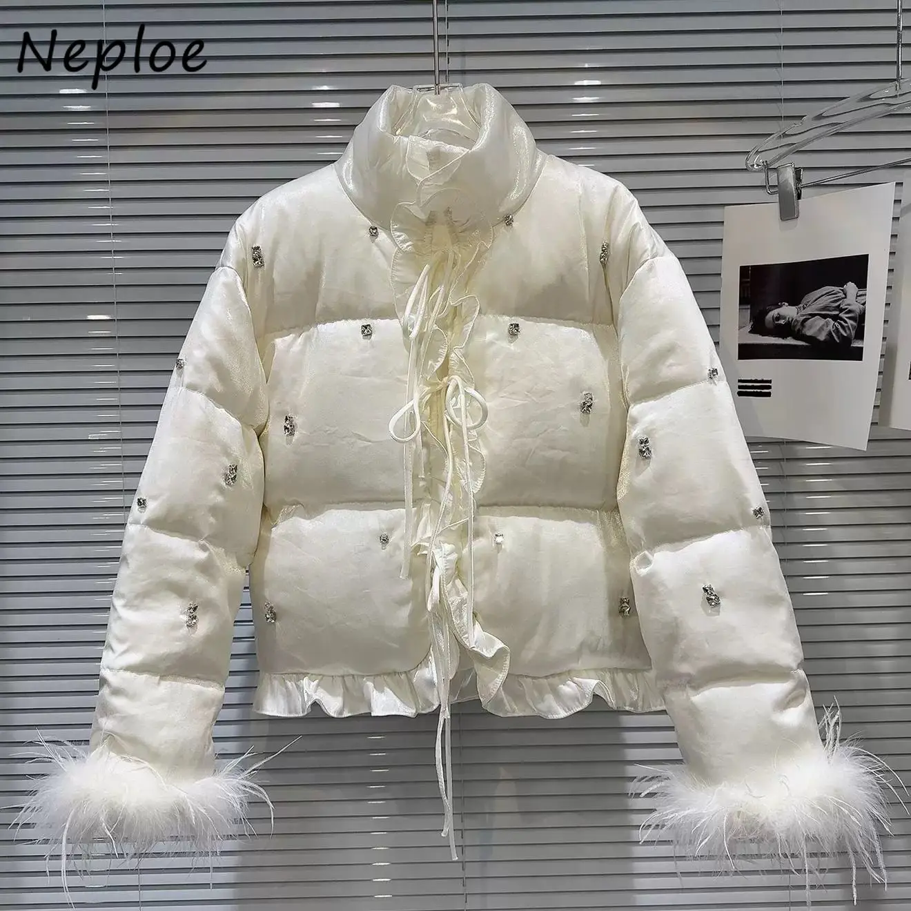 

Neploe 2025 New Trendy Age Reduction Parkas Premium Heavy Beading Feather Patchwork Coats Lace Up Fungus Down Lovely French Tops