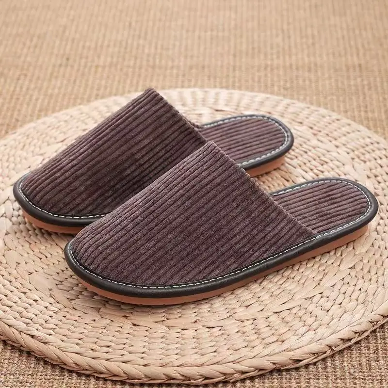 

Мужские домашние тапочки-полутапочки на весну-осень: новые, с мягкой подошвой, дышащие, нескользящие, износостойкие, сохраняющие тепло